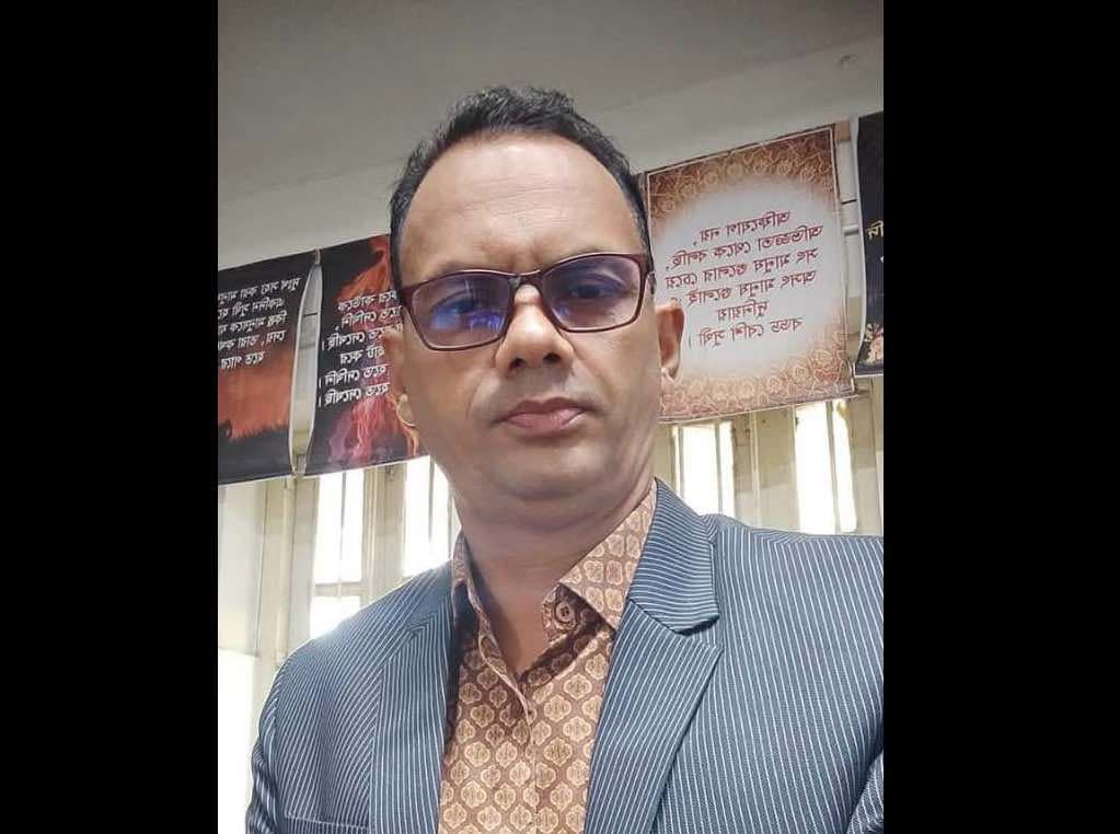 মনপুরায় প্রধান শিক্ষক ও এস এস সি পরীক্ষার্থীদের বিদায় অনুষ্ঠানে বিশৃঙ্খলা মেডিকেল টেকনোলজিস্ট কবিরয়ের